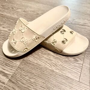 Gucci Women's Cream Slide Sandals